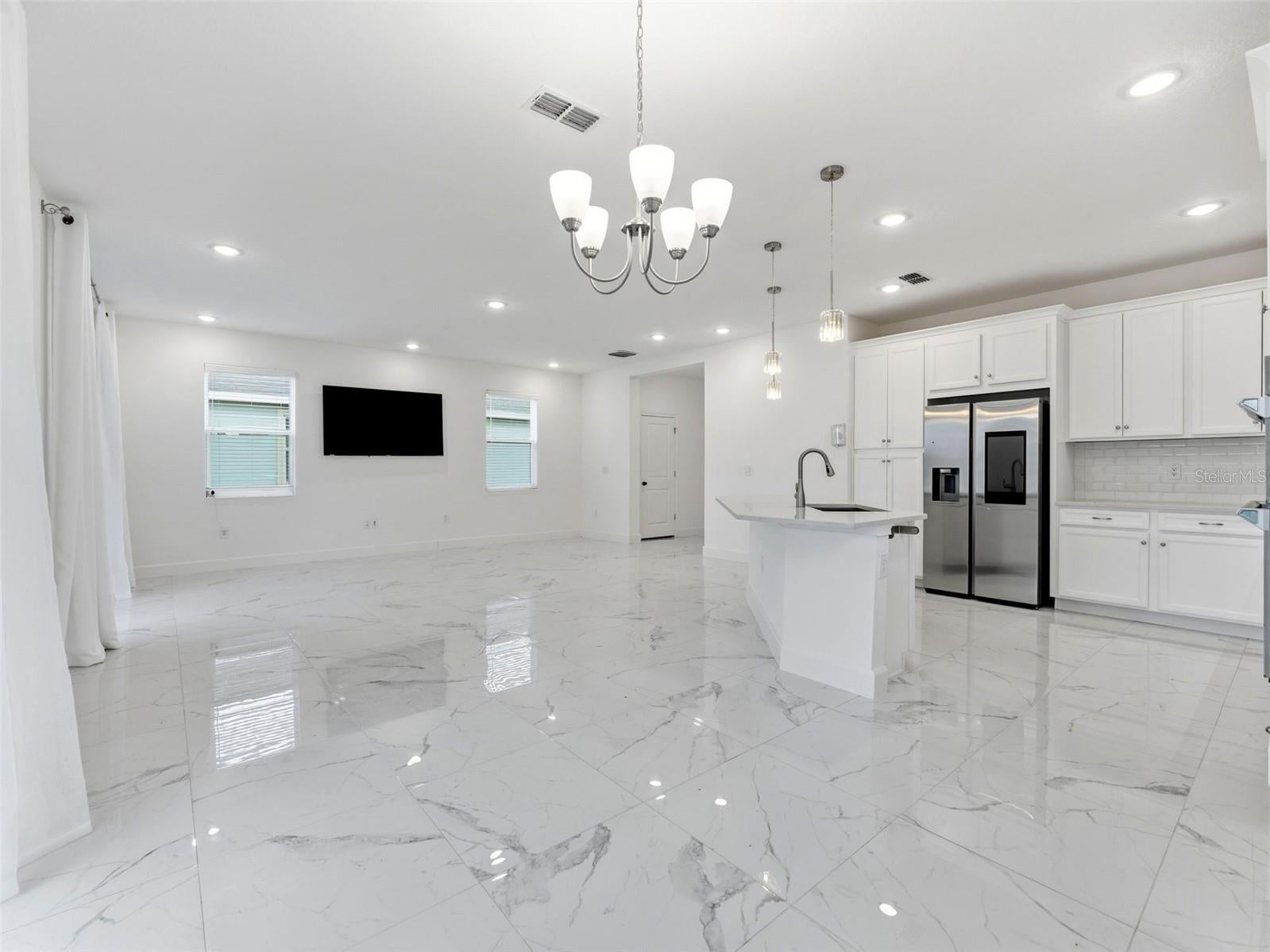 5232 Wishing Arch Dr, Apollo Beach, FL 33572 photo