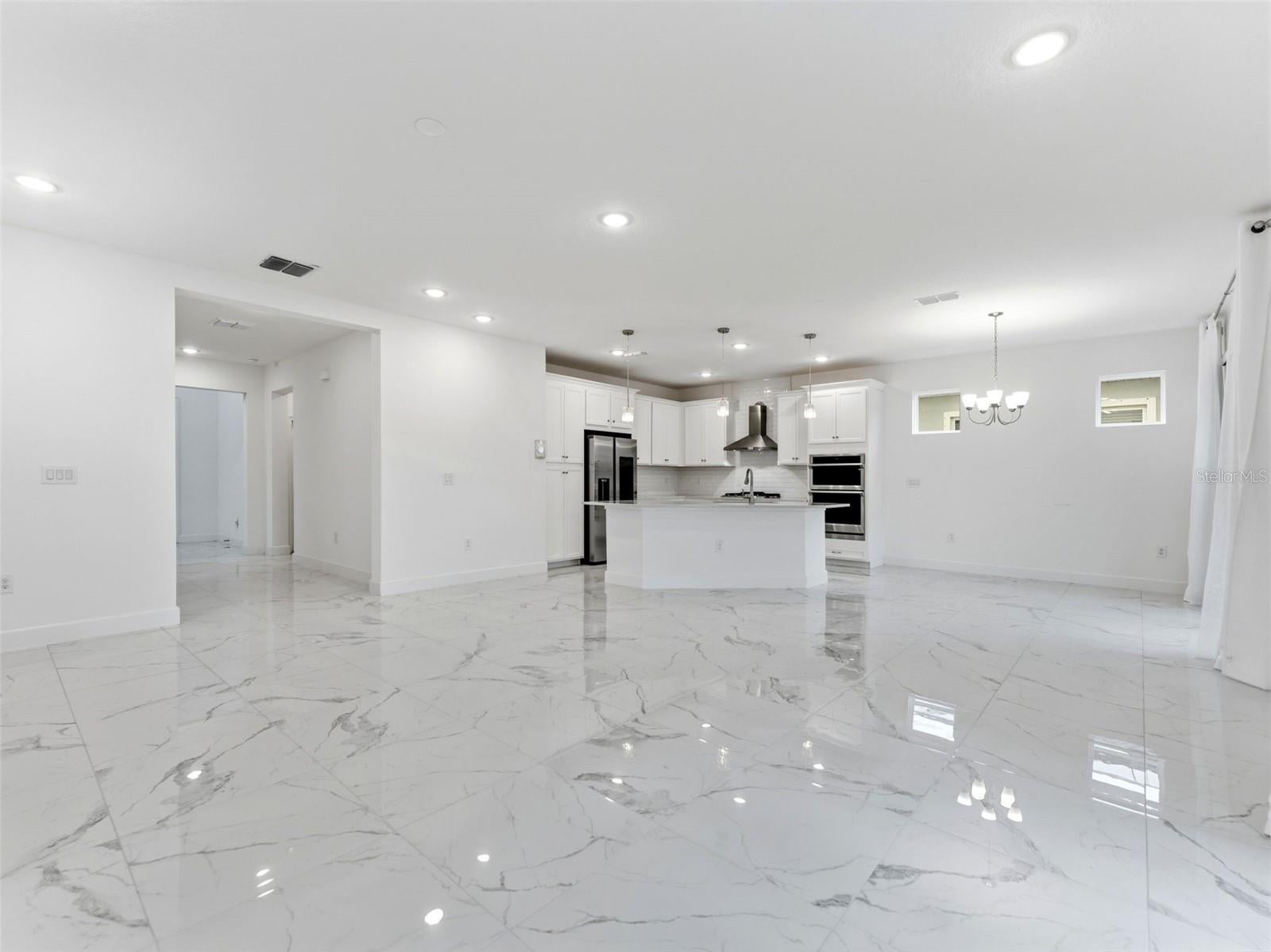 5232 Wishing Arch Dr, Apollo Beach, FL 33572 photo