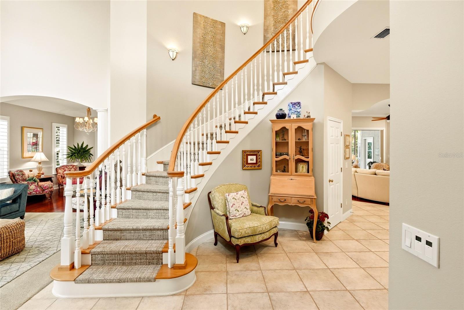1246 Darlington Oak Cir, Saint Petersburg, FL 33703 photo
