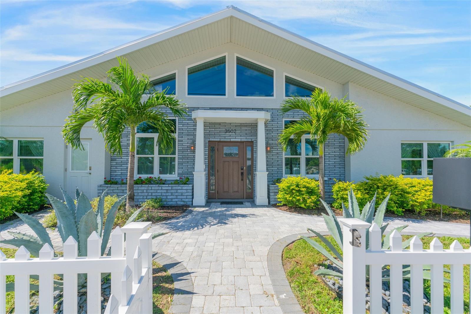 3502 Bahia Vista St, Sarasota, FL 34239 photo