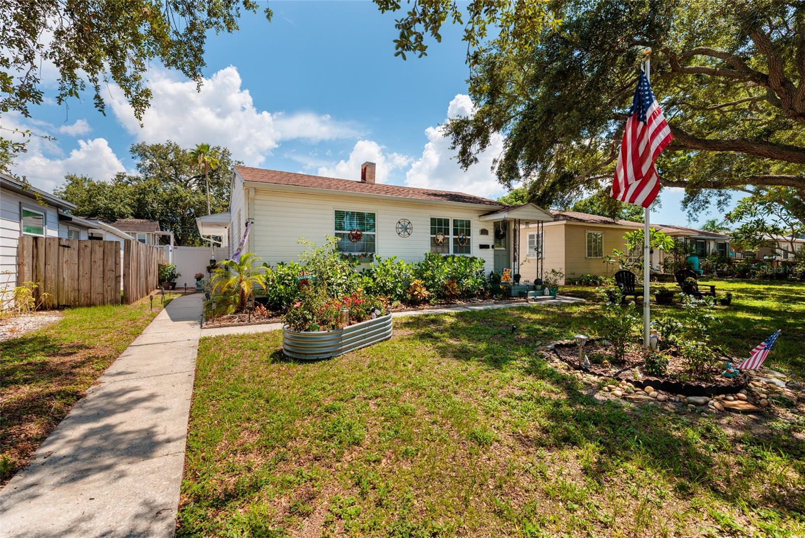 1220 56 Ave, Saint Petersburg, FL 33703 photo