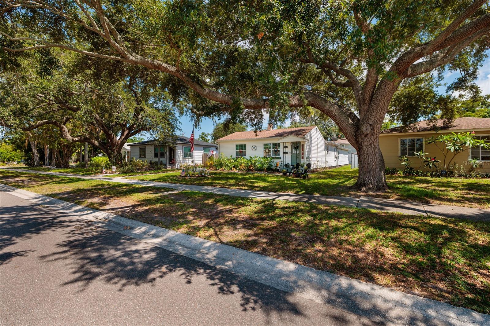 1220 56 Ave, Saint Petersburg, FL 33703 photo
