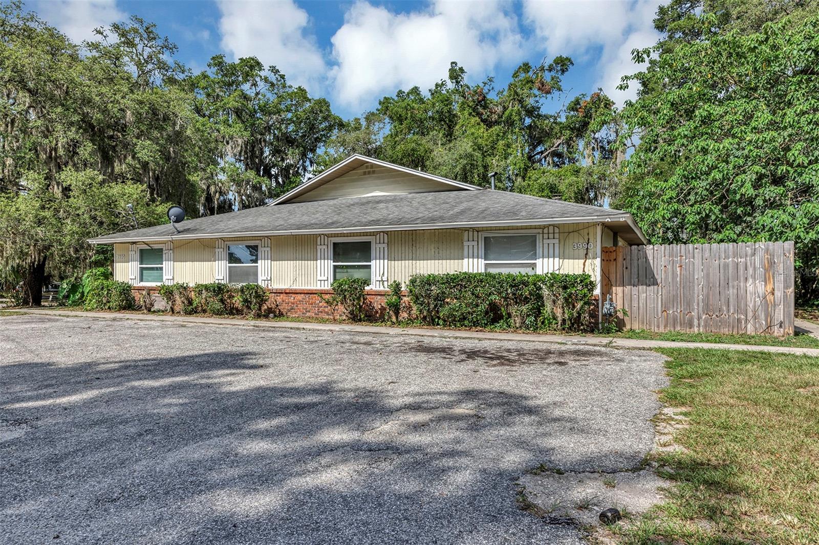 3990 SE 17 Ct, Ocala, FL 34480 photo