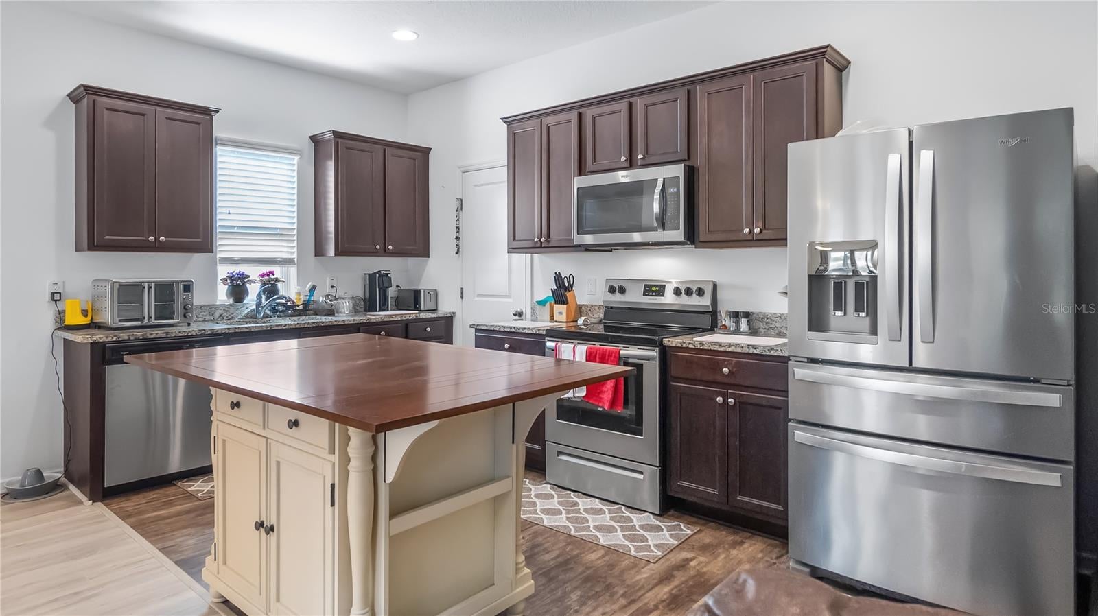 15409 Ivory Gull Ln, Mascotte, FL 34753 photo