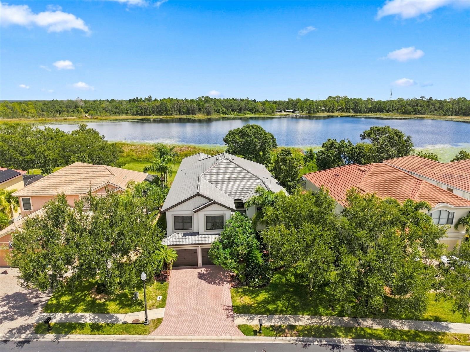 2707 Lakebreeze Ln, Clearwater, FL 33759