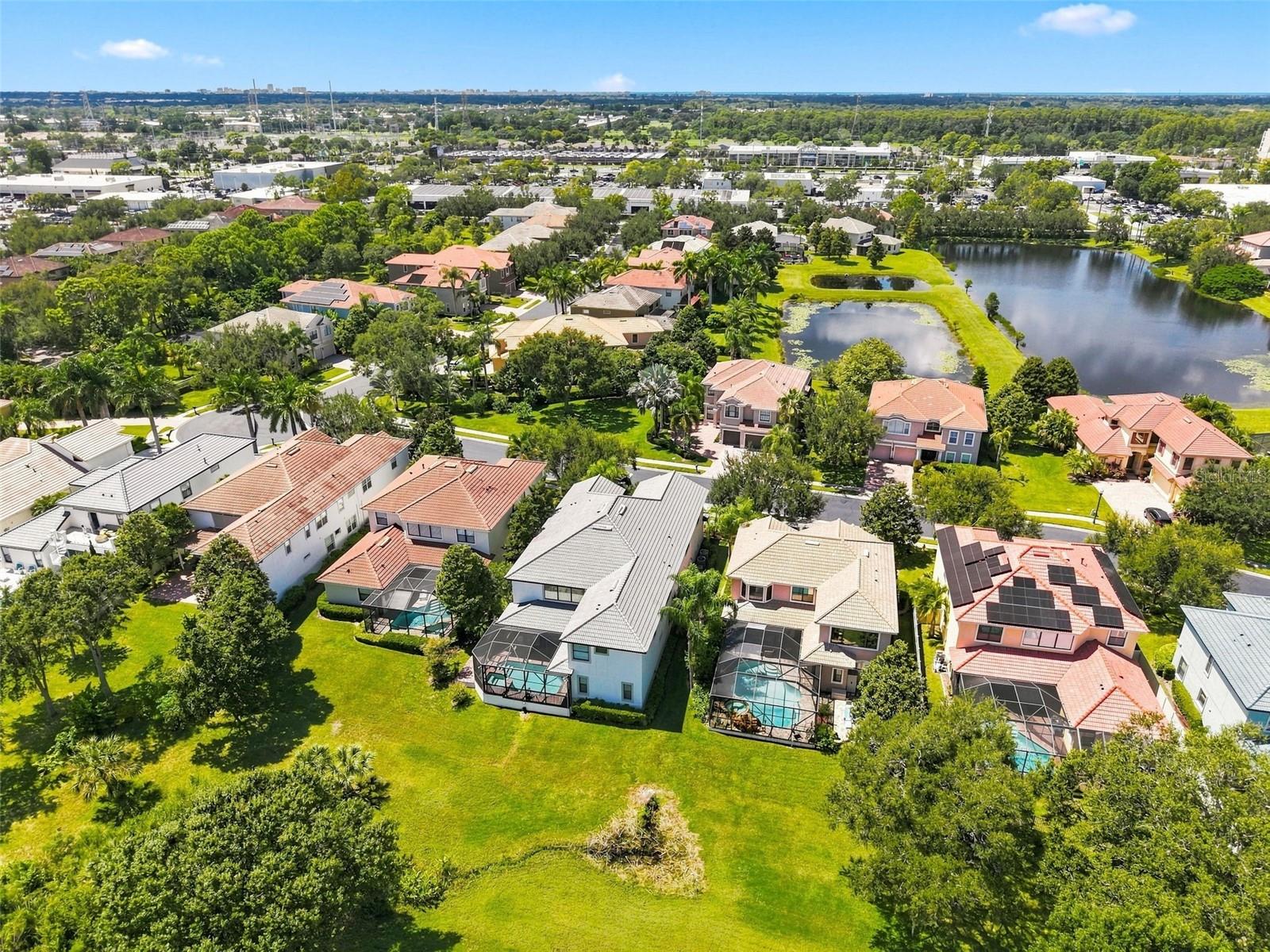 2707 Lakebreeze Ln, Clearwater, FL 33759 photo
