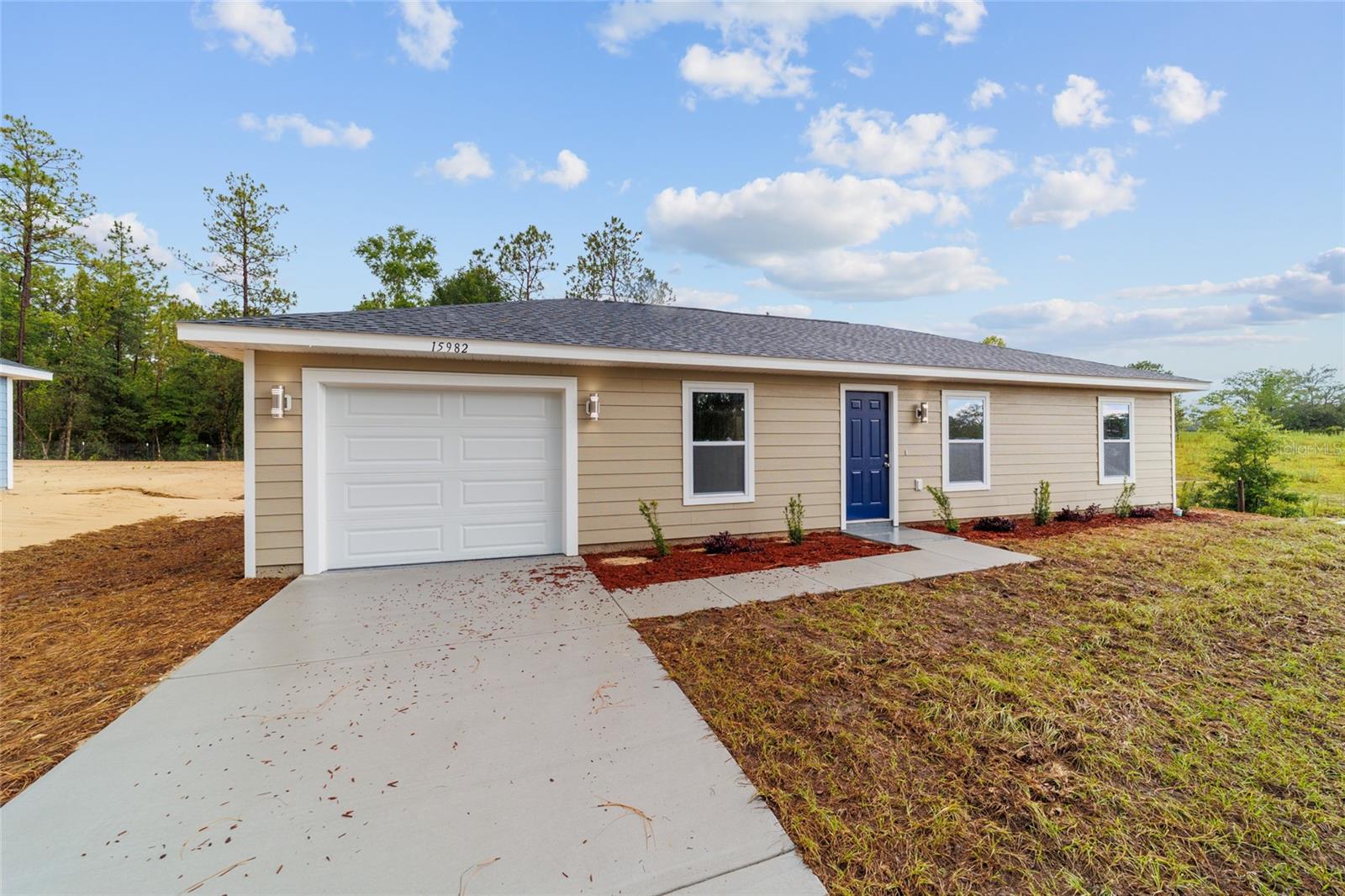 24402 NW Aspen Ln, Dunnellon, FL 34431 photo
