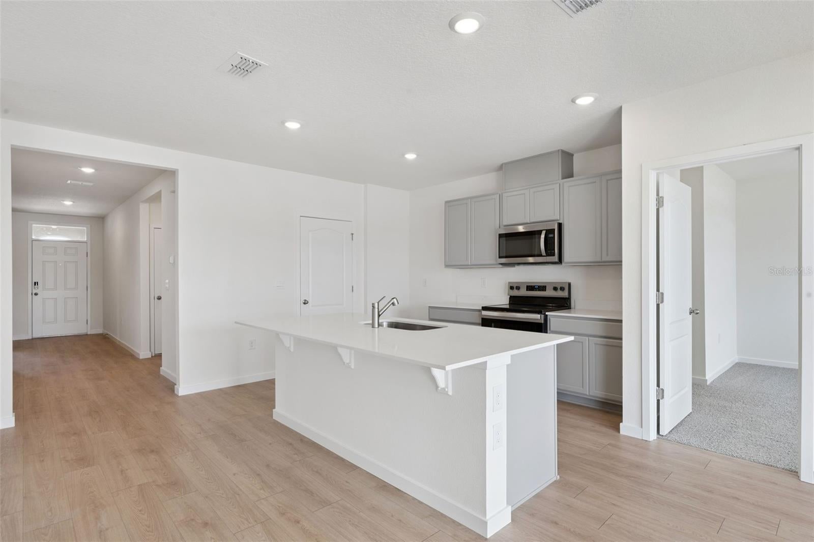 6726 Scrub Hickory Ave, Apopka, FL 32712 photo