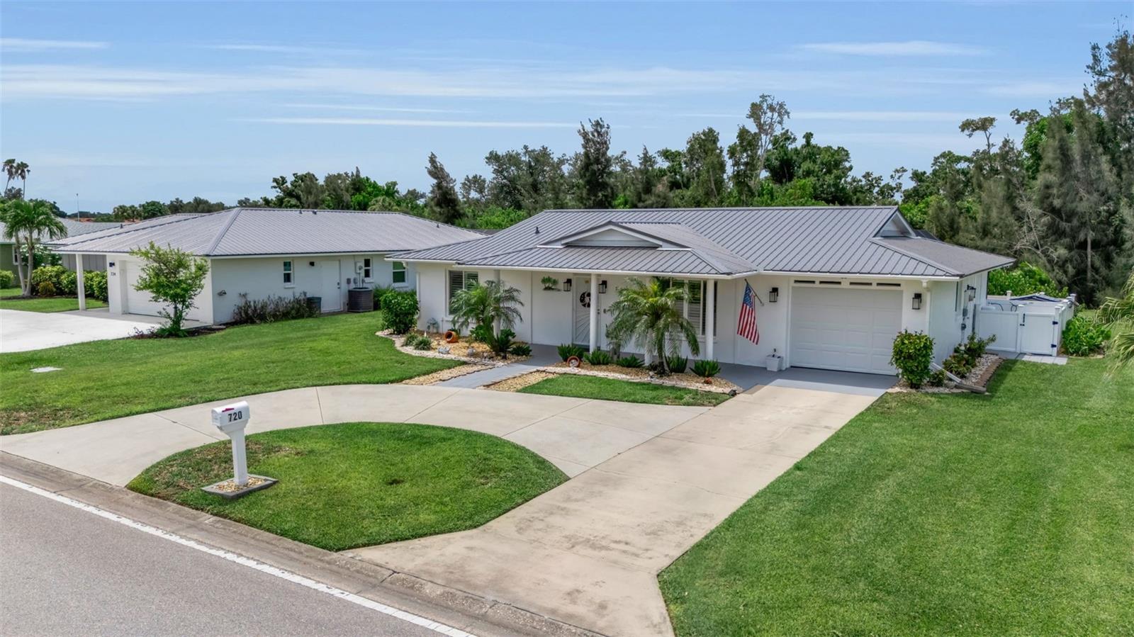 720 S Gondola Dr, Venice, FL 34293 photo
