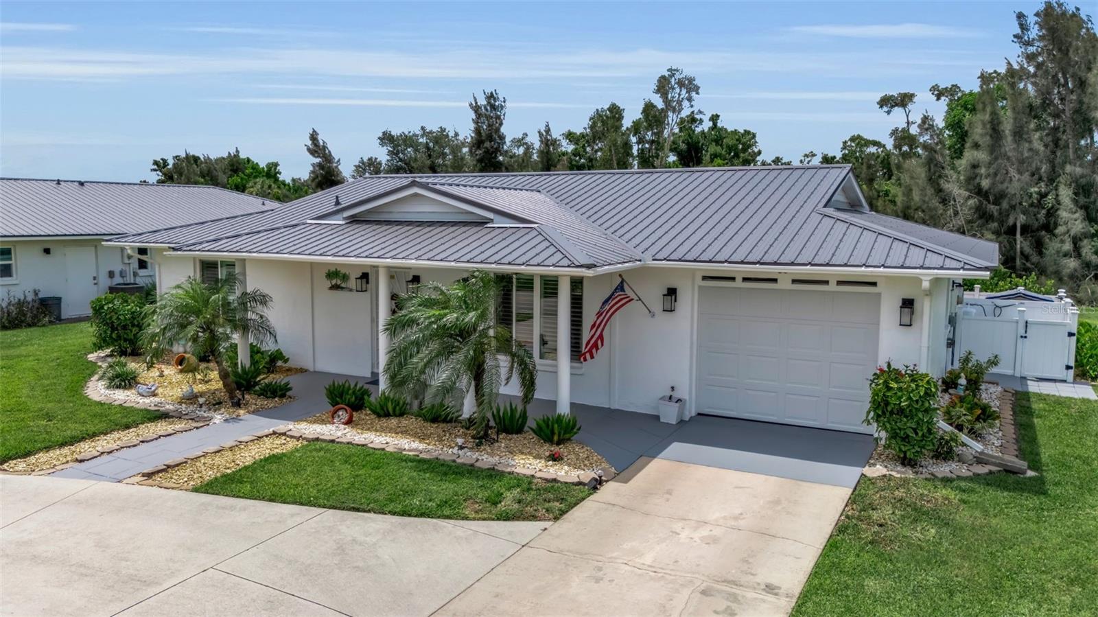 720 S Gondola Dr, Venice, FL 34293 photo