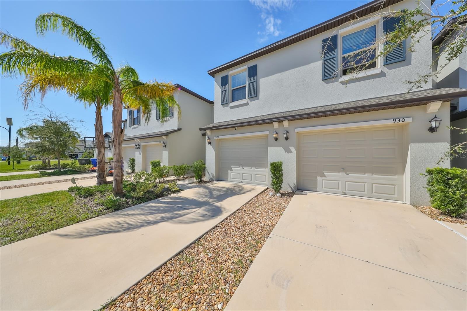 928 Royal Empress Dr, Ruskin, FL 33570 photo