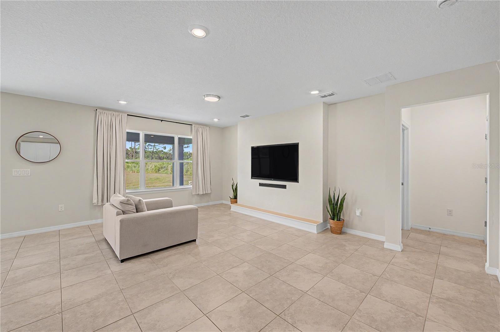 3891 Capri Coast Dr, Plant City, FL 33565 photo