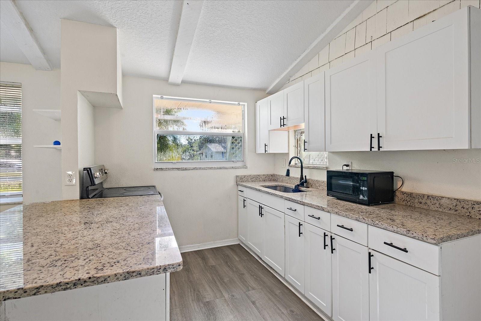 403 Pinewood Ave, Nokomis, FL 34275 photo