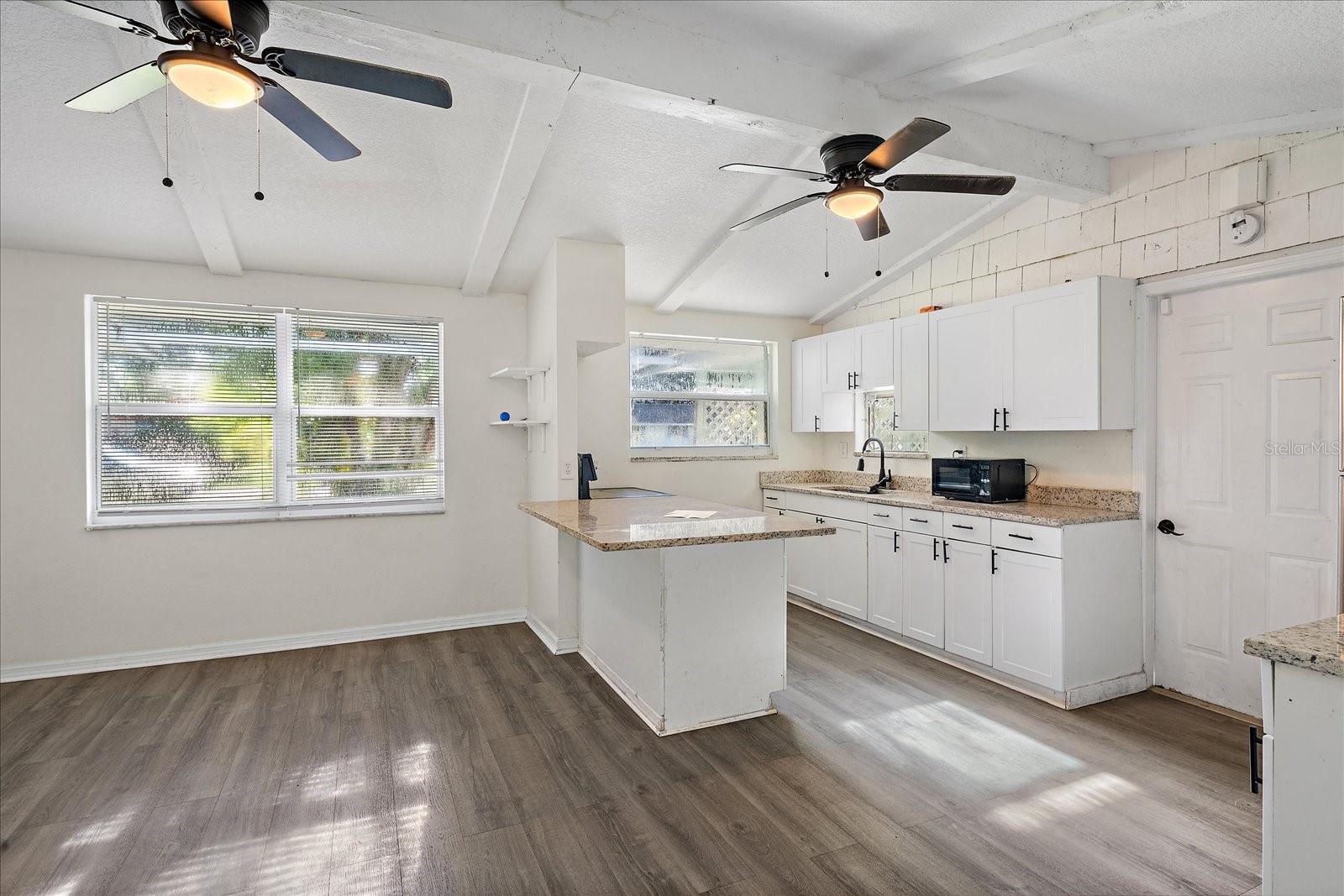 403 Pinewood Ave, Nokomis, FL 34275 photo