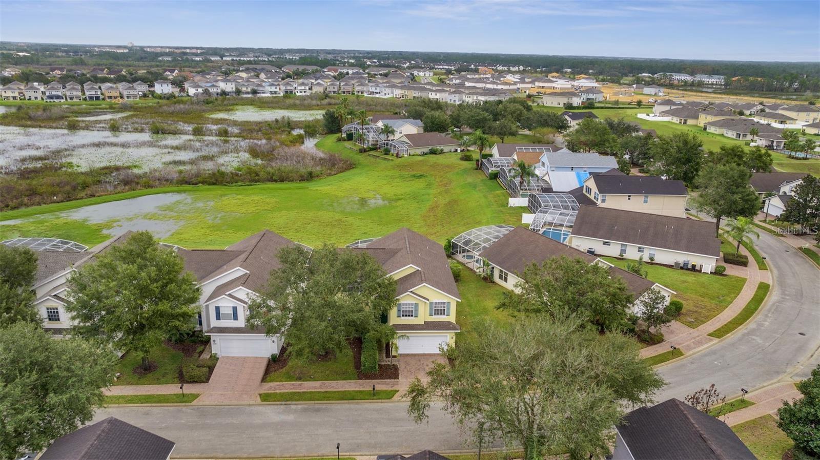 318 Windsor Pl, Davenport, FL 33896 photo