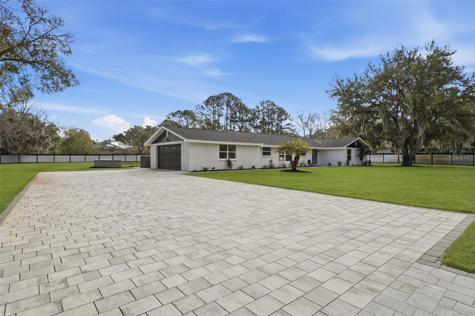 2338 Meadowbrook Dr, Lutz, FL 33558 photo