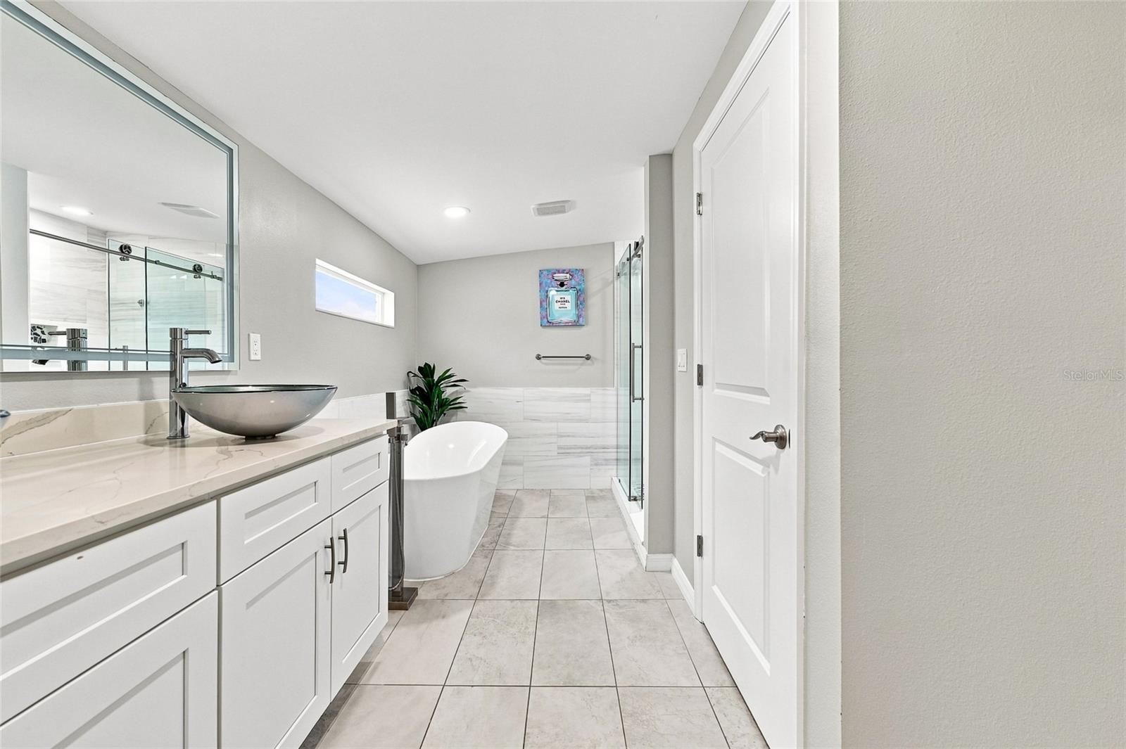 608 Saint Judes Dr, Longboat Key, FL 34228 photo