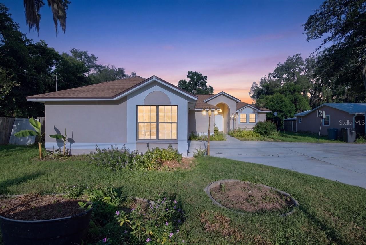 207 Limona Rd, Brandon, FL 33510 photo