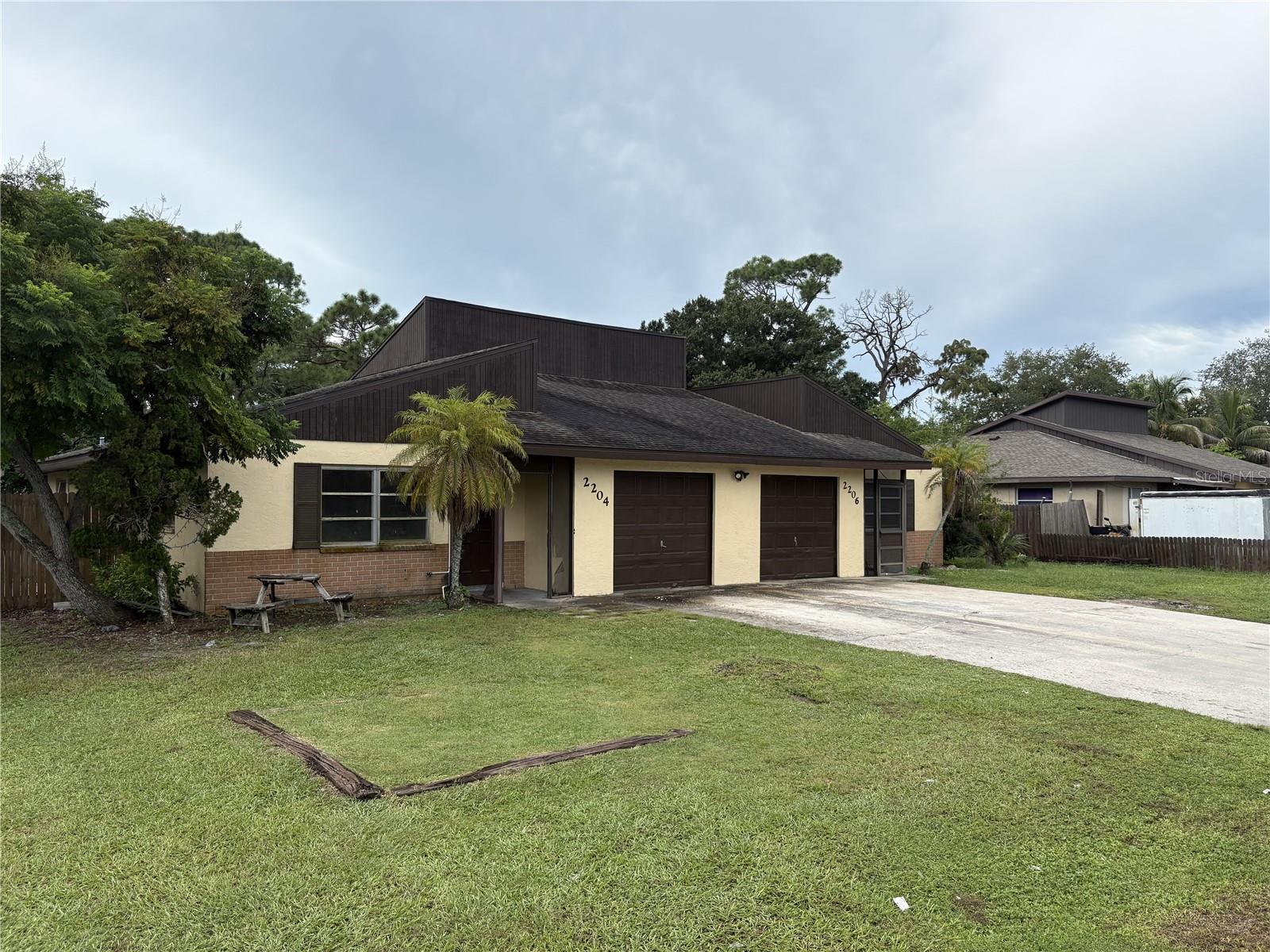 2204 54 Avenue Dr, Bradenton, FL 34207 photo