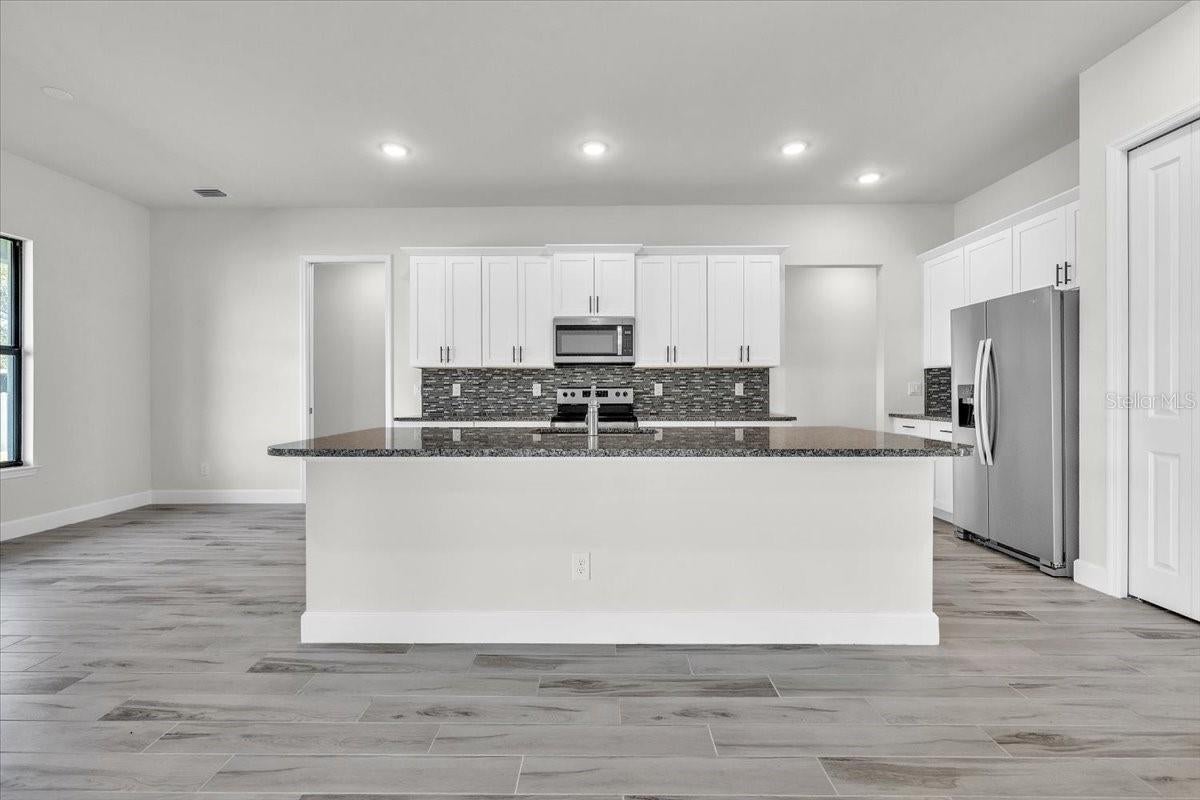 459 NE 2 Pl, Cape Coral, FL 33909 photo