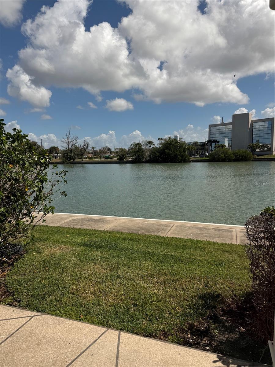 7425 Bay Island Dr #103, South Pasadena, FL 33707 photo