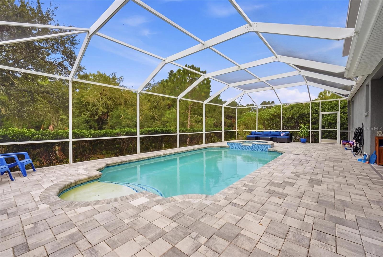 835 Cedarcrest Ct, Sarasota, FL 34232 photo