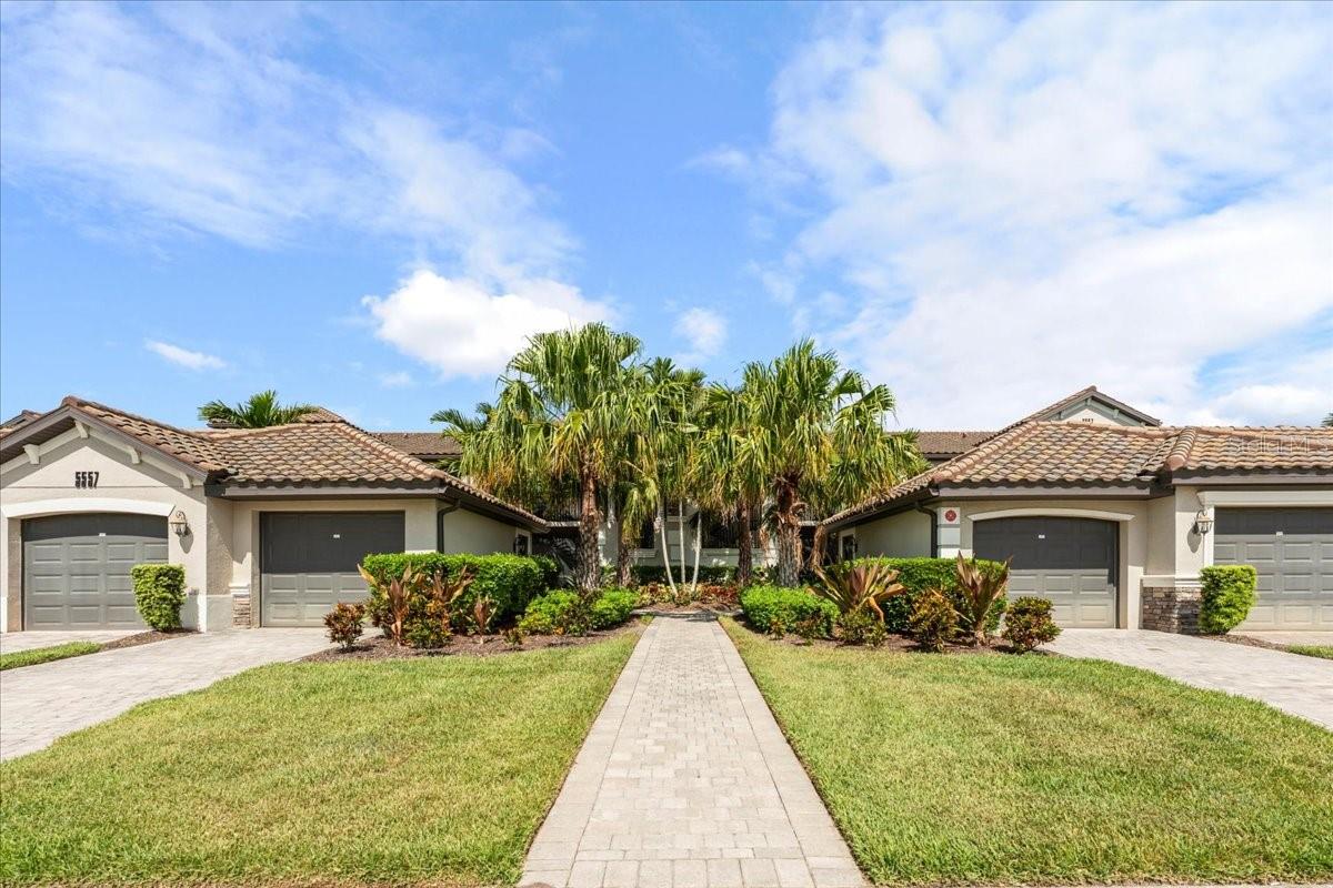 5557 Palmer Cir, Bradenton, FL 34211