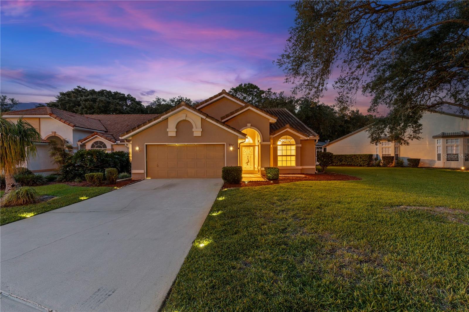 9387 French Quarters Cir, Weeki Wachee, FL 34613