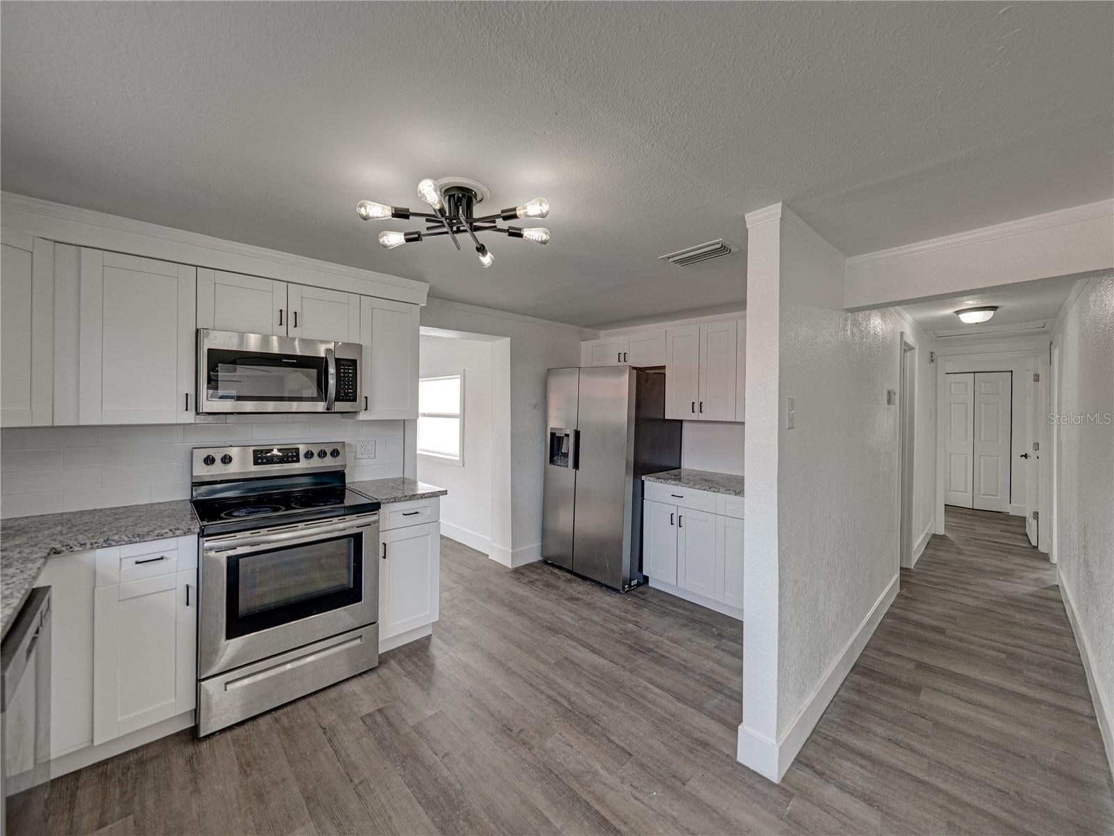 602 E Laura St, Plant City, FL 33563 photo