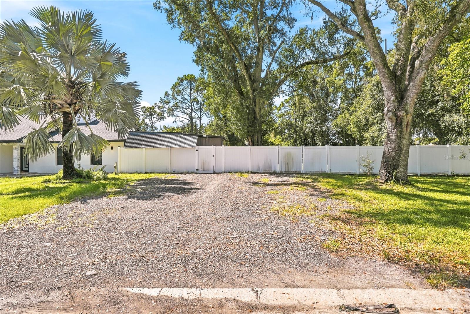 12726 Barrett Dr, Tampa, FL 33624 photo
