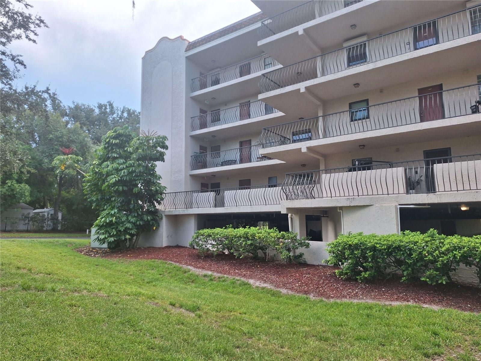 504 Florida Ave, Tarpon Springs, FL 34689