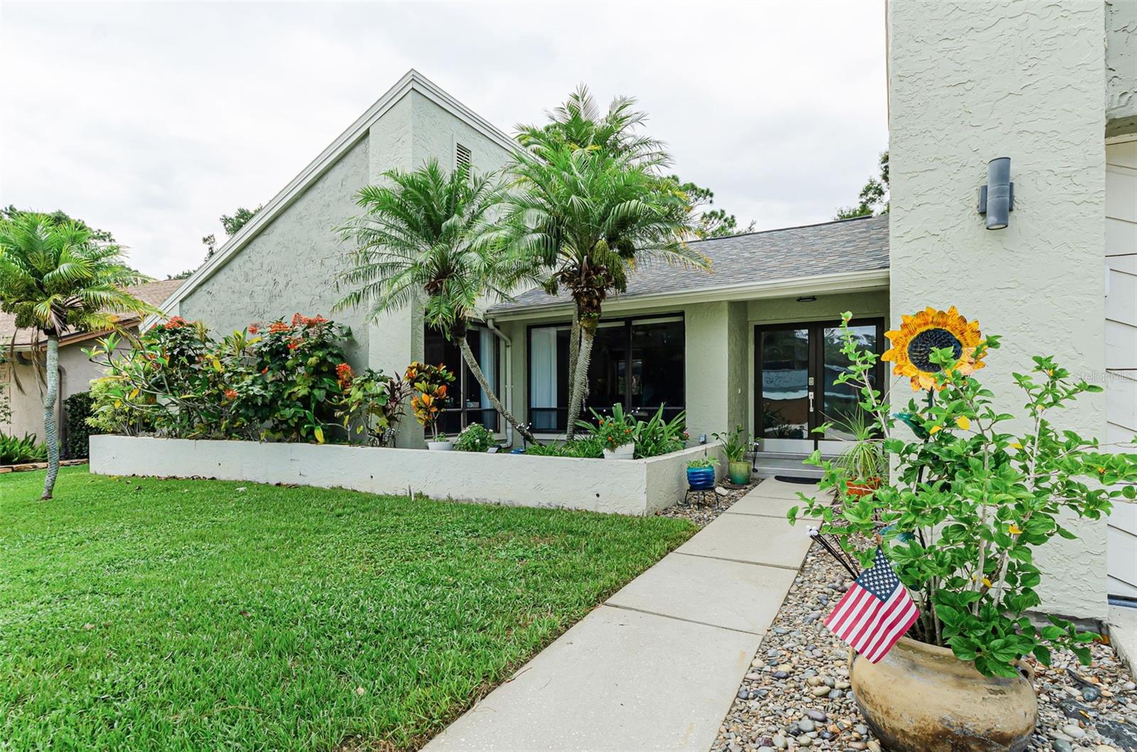 2063 Brookside Dr, Safety Harbor, FL 34695 photo
