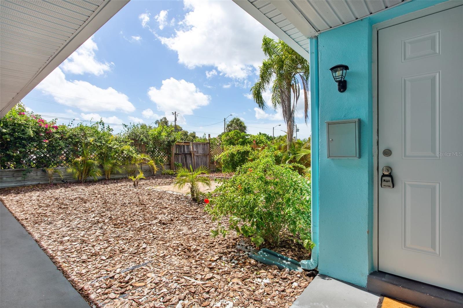 1230 70 St, Saint Petersburg, FL 33710 photo