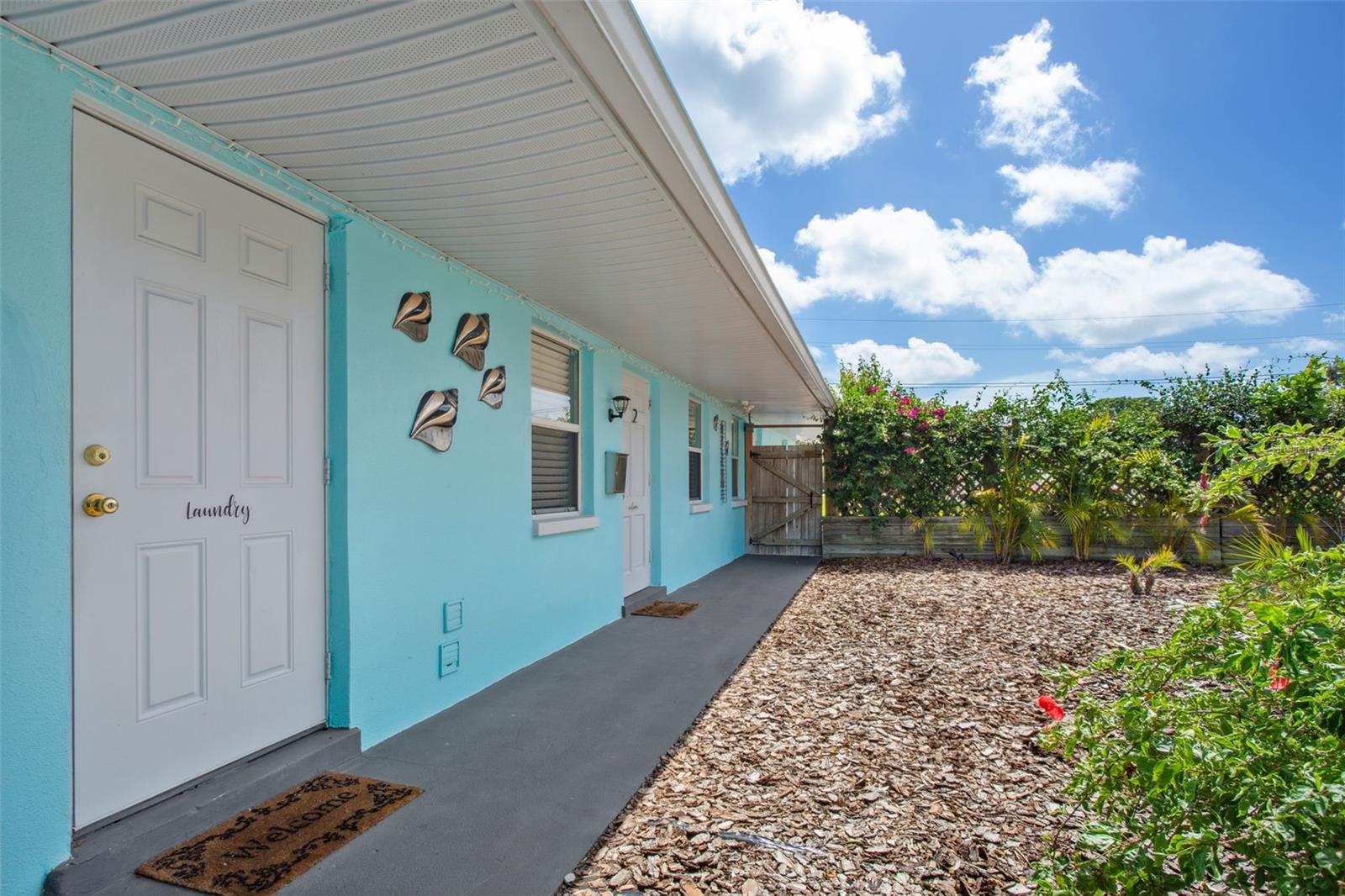 1230 70 St, Saint Petersburg, FL 33710 photo