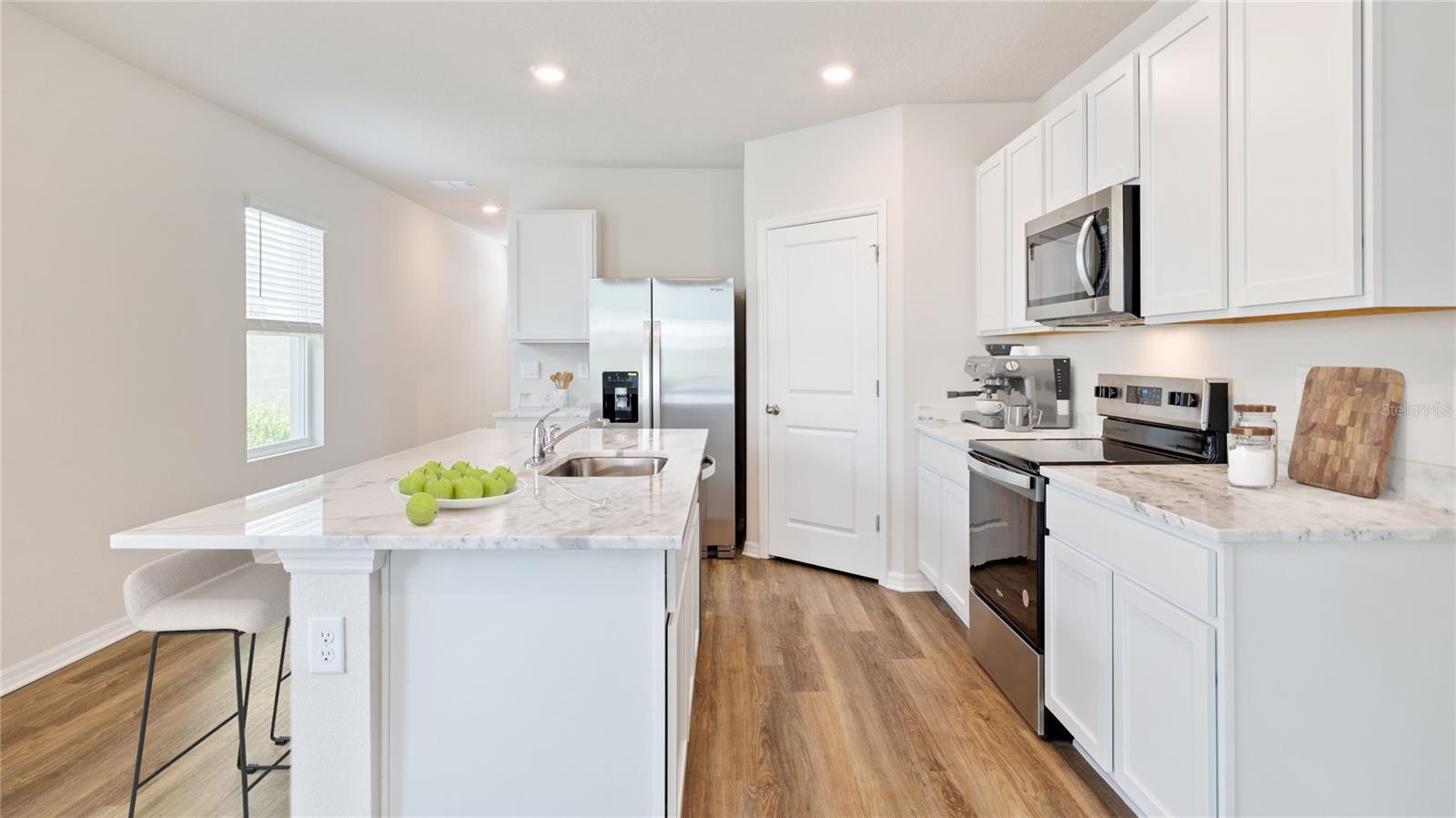 801 21 Ave, Saint Petersburg, FL 33705 photo