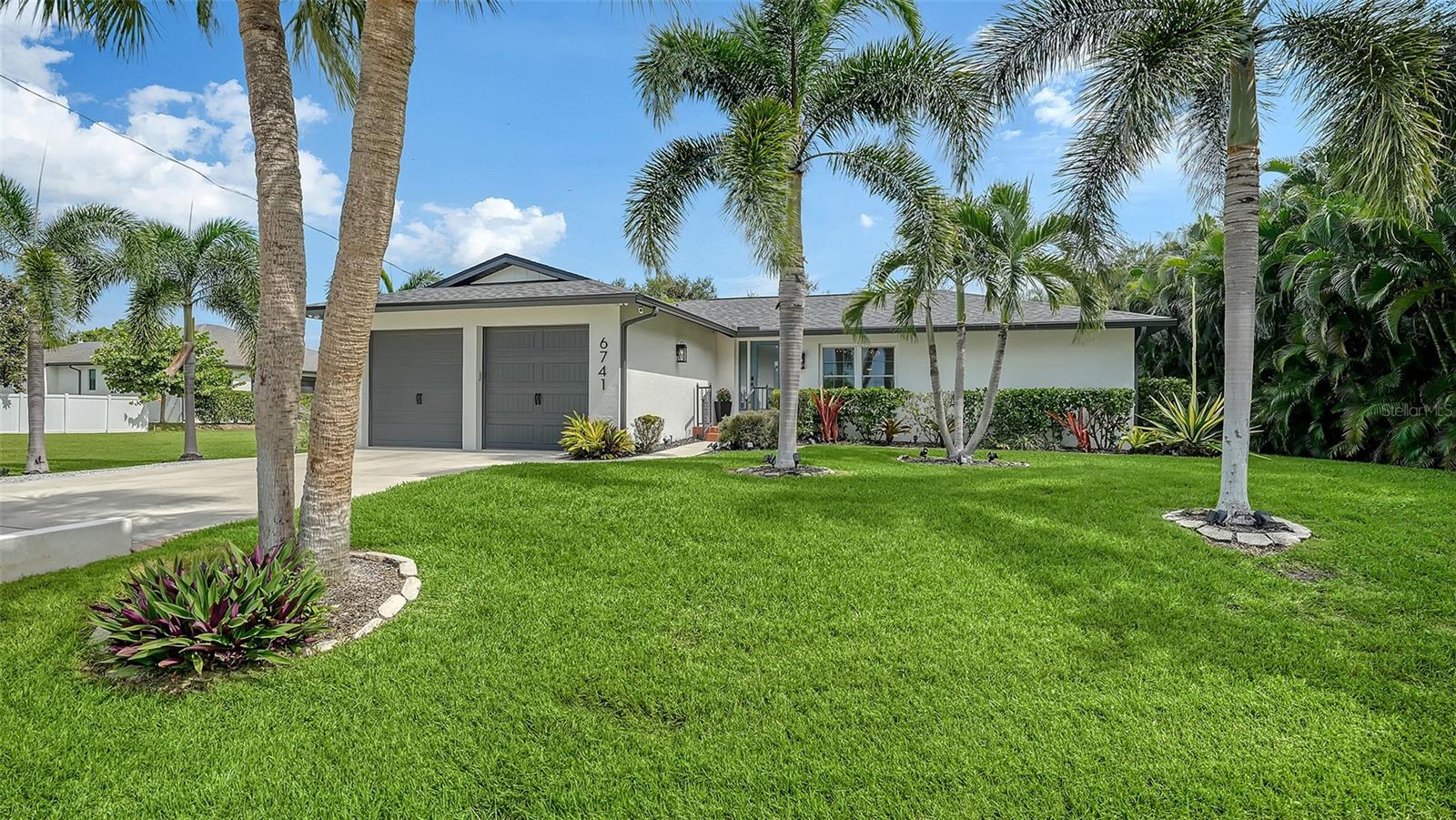6741 Avenue D, Sarasota, FL 34231 photo