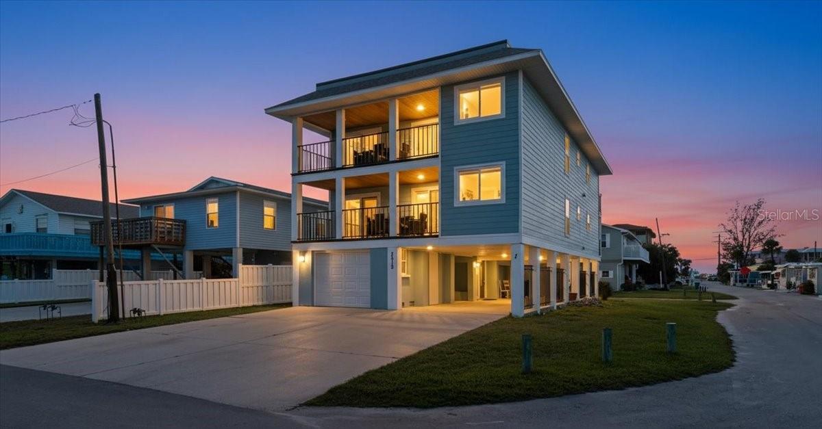 2518 Avenue B, Bradenton Beach, FL 34217 photo