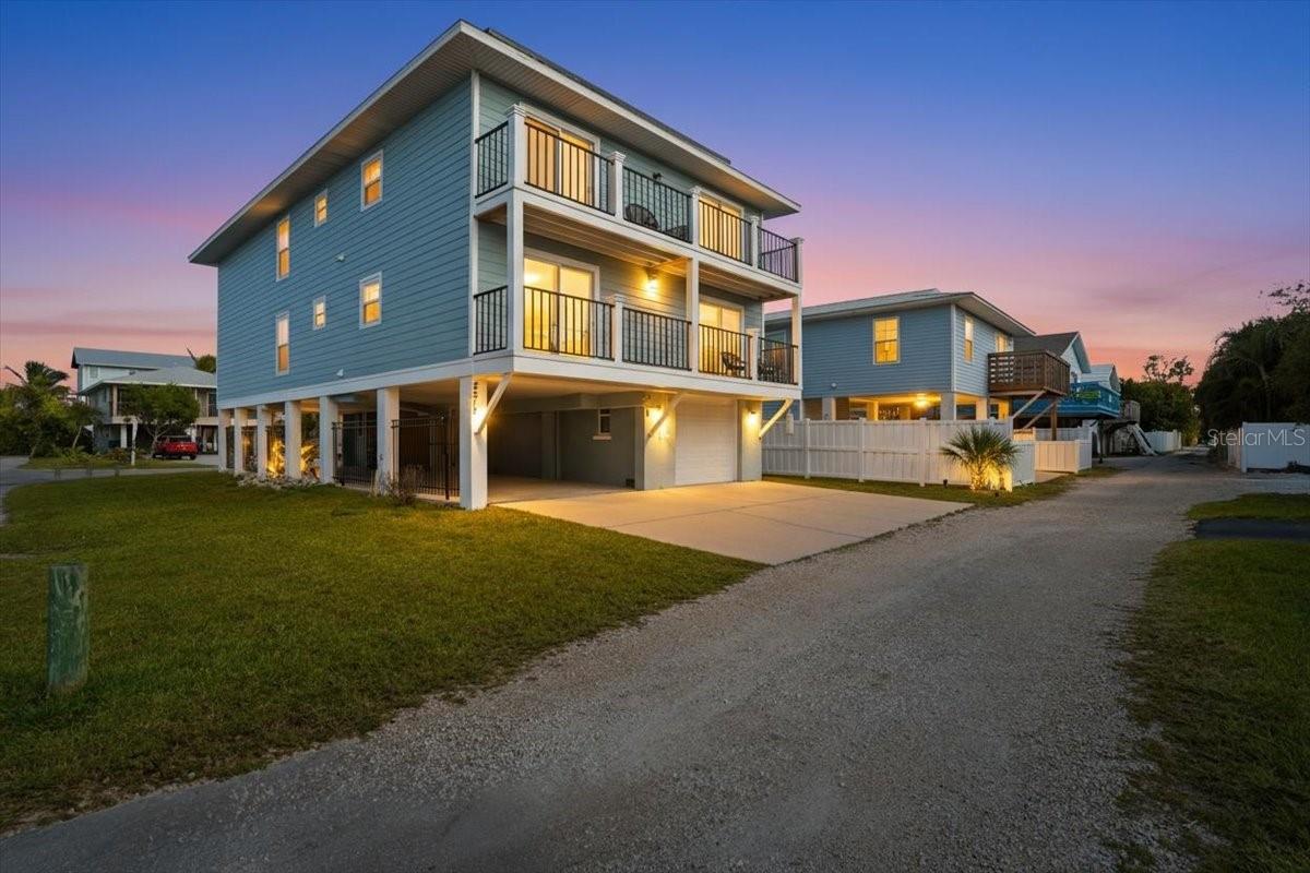 2518 Avenue B, Bradenton Beach, FL 34217 photo
