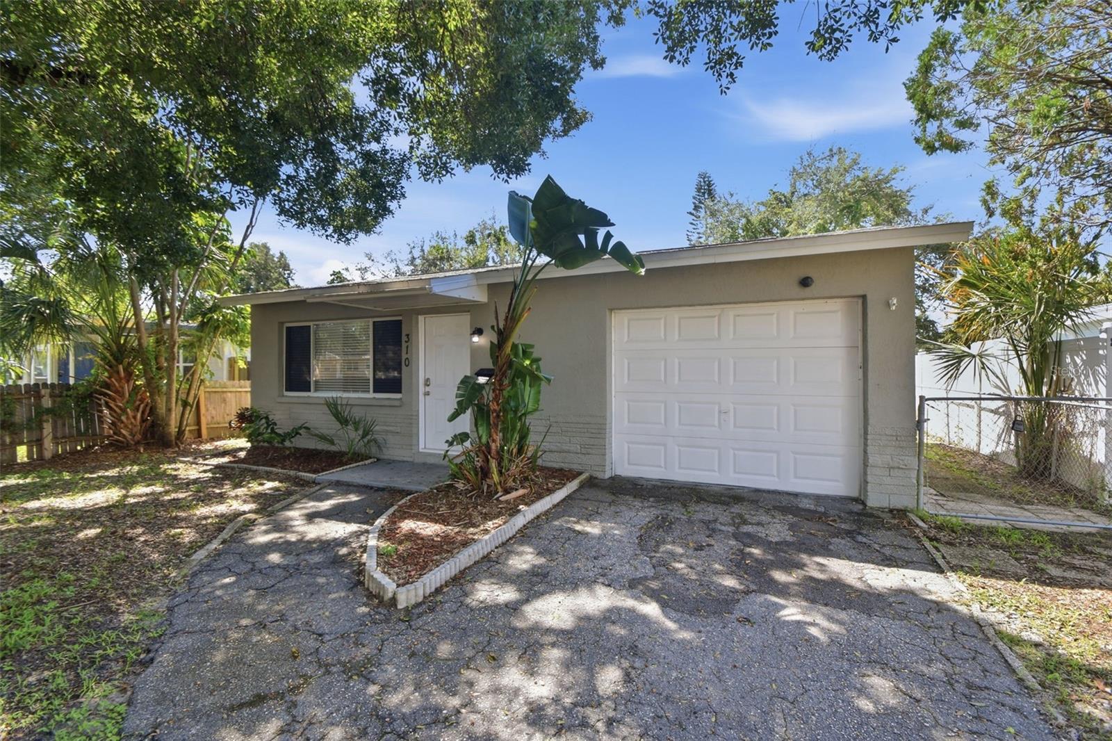 310 93 Ave, Saint Petersburg, FL 33702 photo