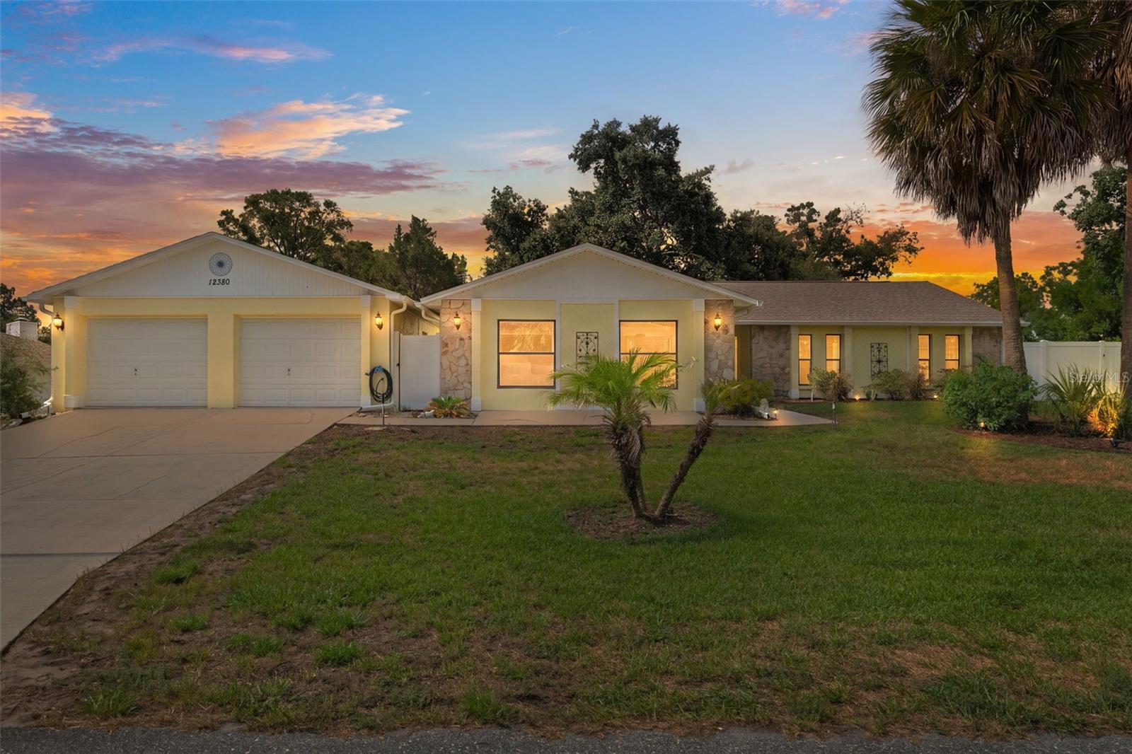 12380 Trout Cir, Spring Hill, FL 34609 photo