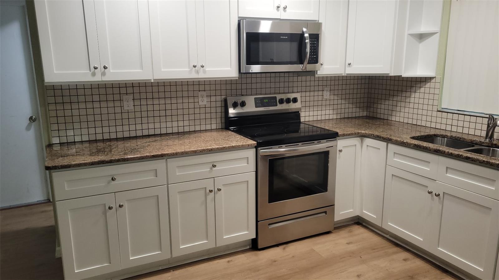 9080 Geneva St, Spring Hill, FL 34608 photo