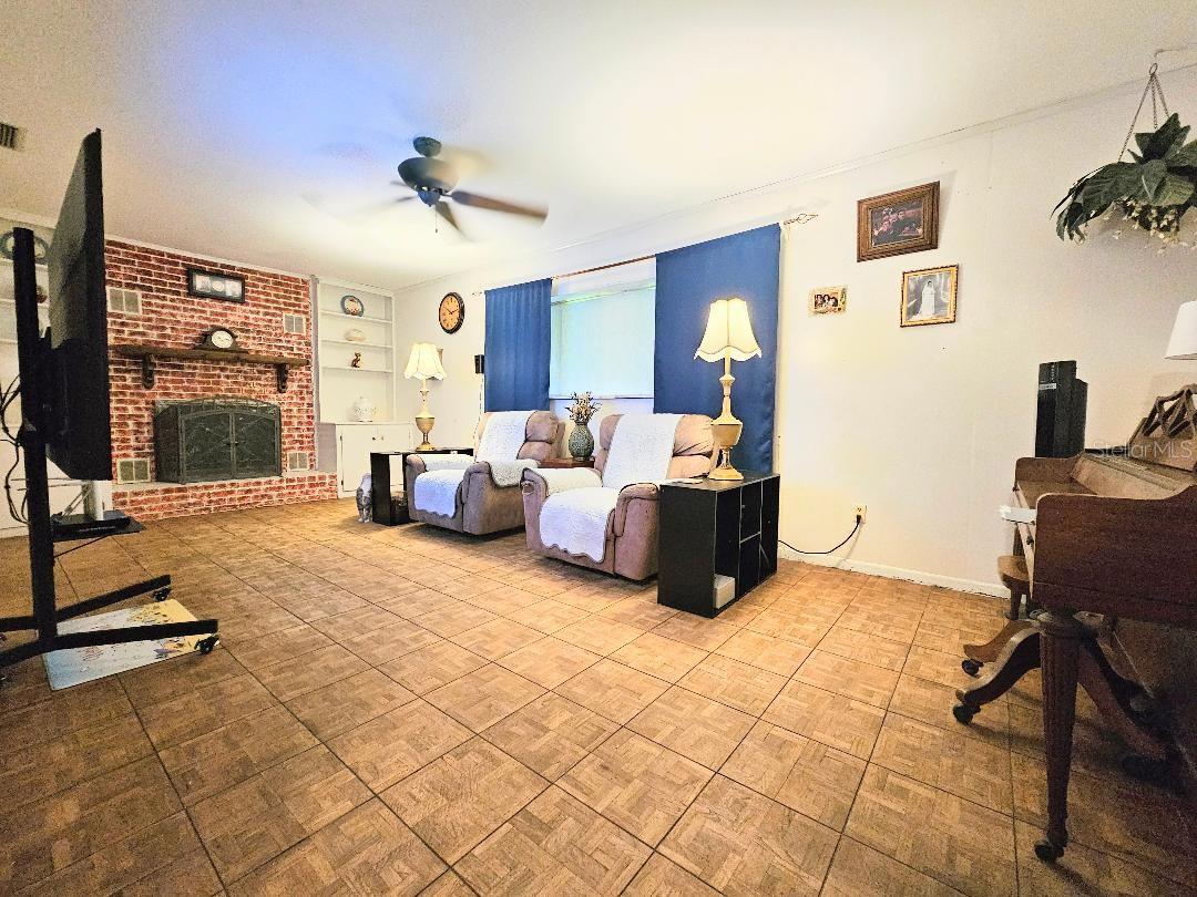 Single Family Residence in DADE CITY FL 10844 LINDA VISTA LANE 5.jpg