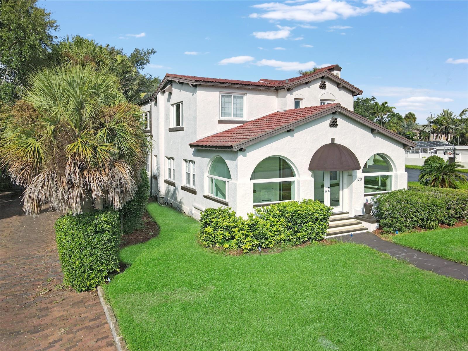 120 Park St, Saint Petersburg, FL 33710 photo