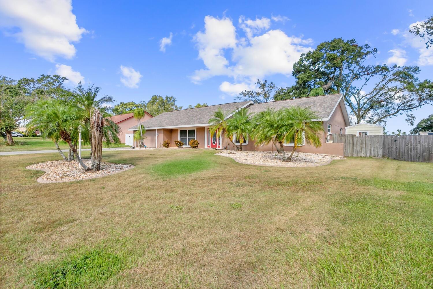 4502 Mohican Trl, Valrico, FL 33594 photo
