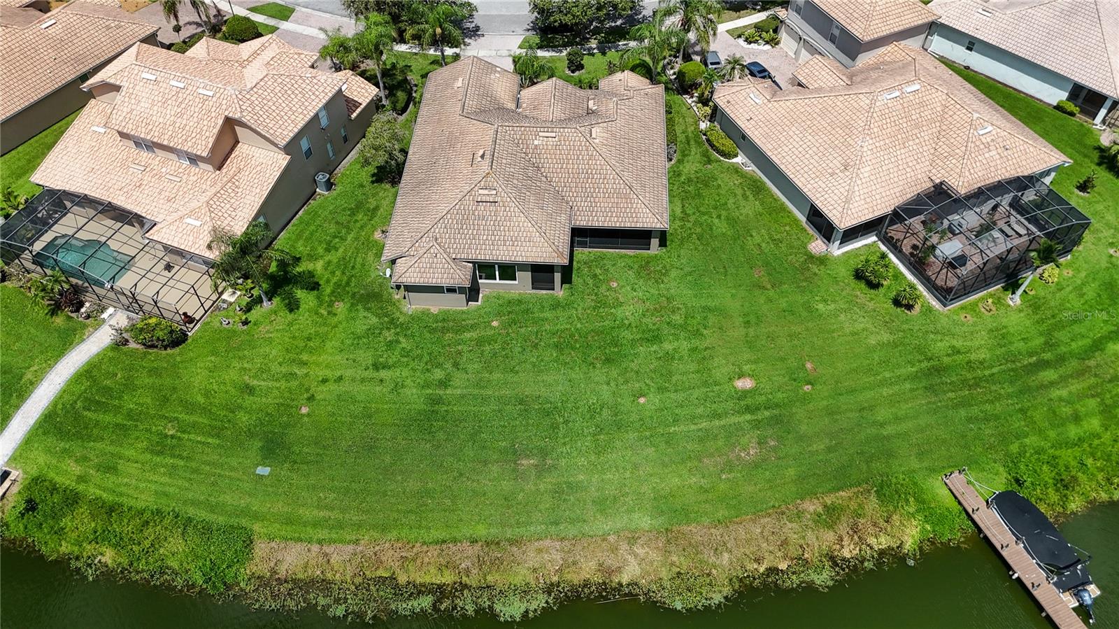 3553 Somerset Cir, Kissimmee, FL 34746 photo