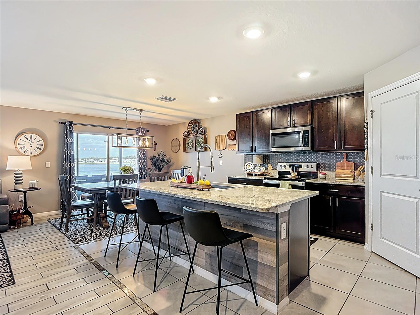 38287 Sonnet Landing Ave, Zephyrhills, FL 33540 photo