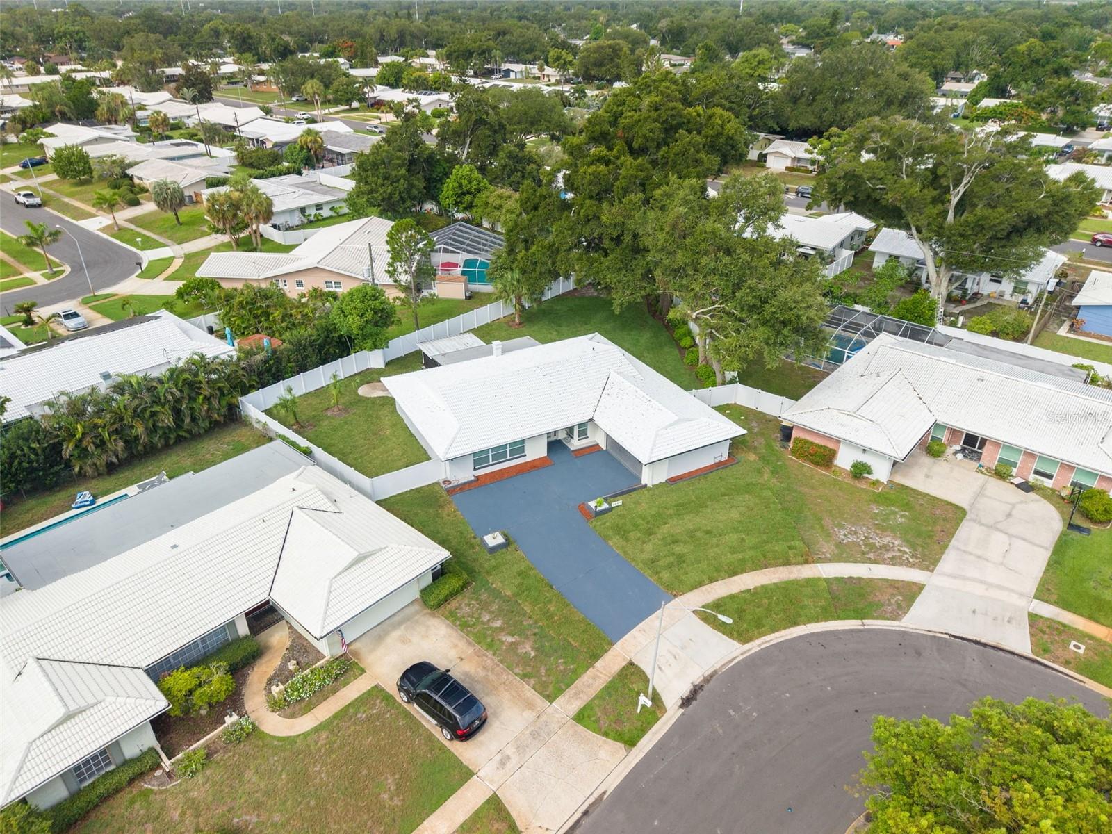 2065 Envoy Ct, Clearwater, FL 33764 photo