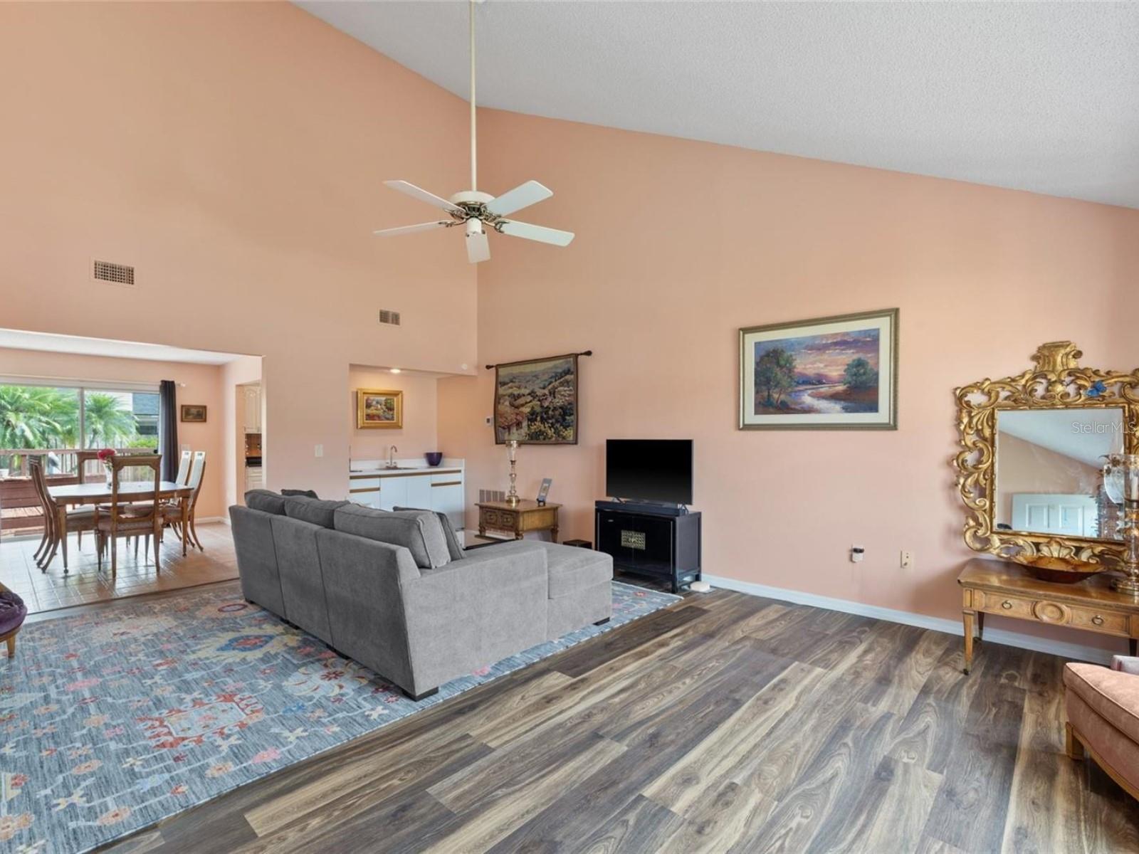 3910 77 Pl, Sarasota, FL 34243 photo