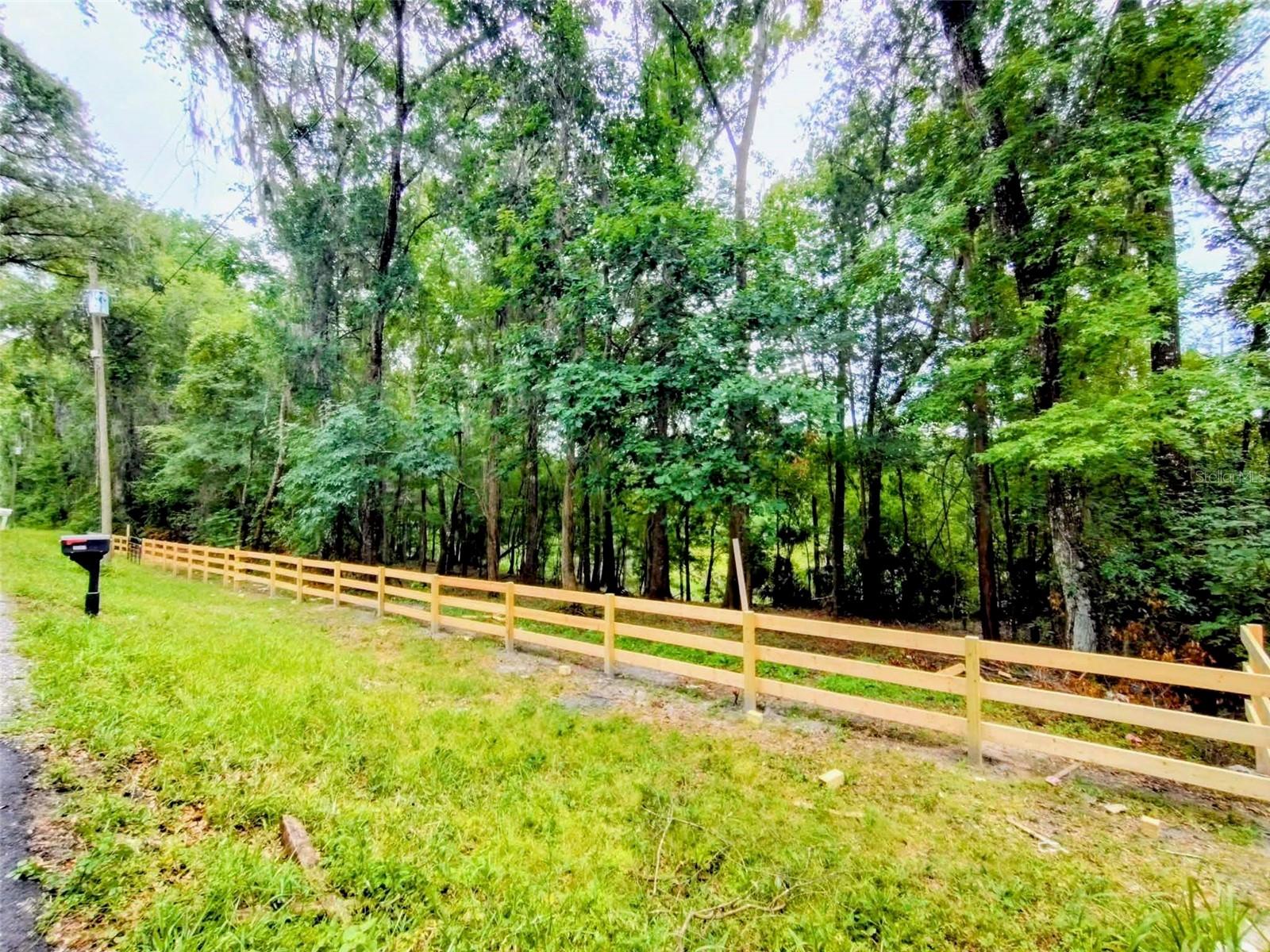 Fitzhugh Ave, Brooksville, FL 34601