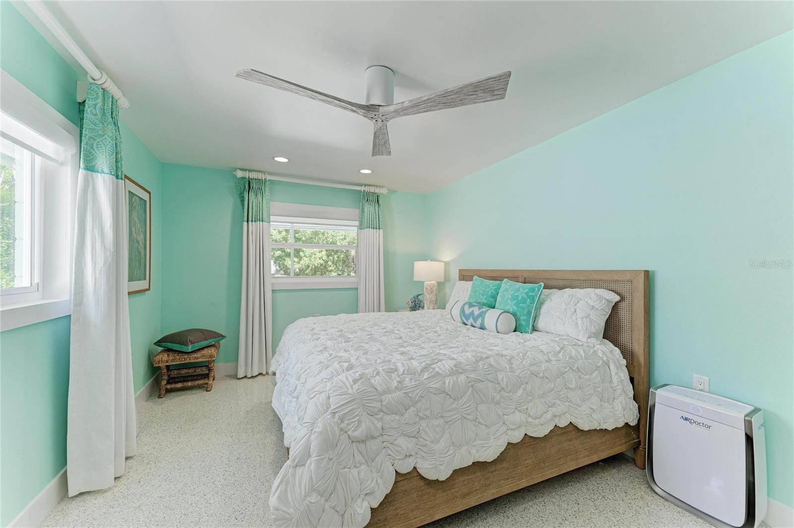 580 Linley St, Longboat Key, FL 34228 photo